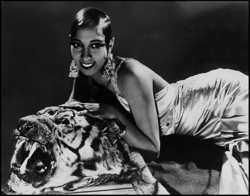 josephine-baker-cheetah-fashion-1920s